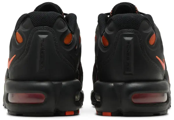 Air Max Plus Drift 'Black Dragon Red'