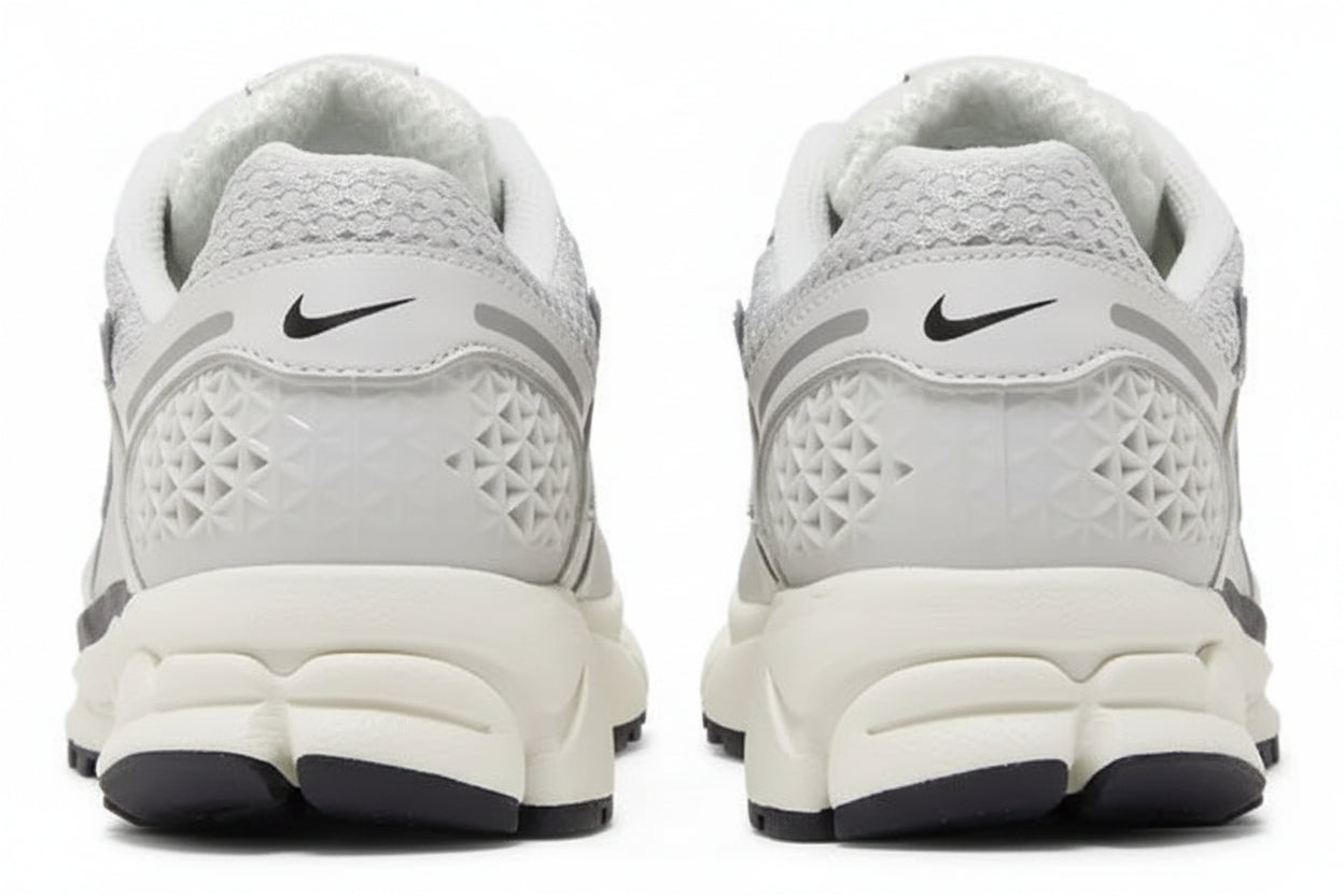 Wmns Air Zoom Vomero 5 'Photon Dust Metallic Silver'