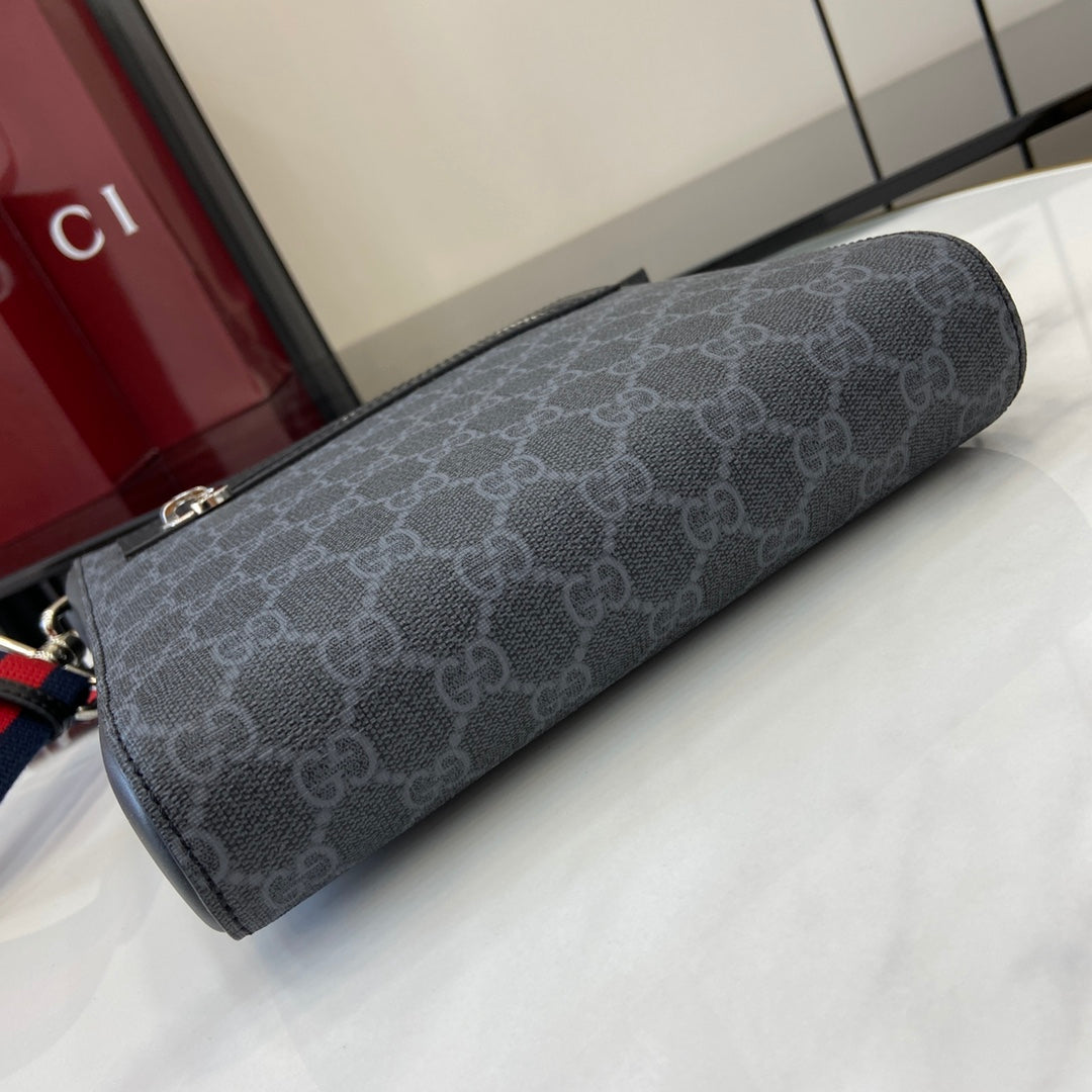 Gucci GG Supreme Small Messenger Bag 'Black'
