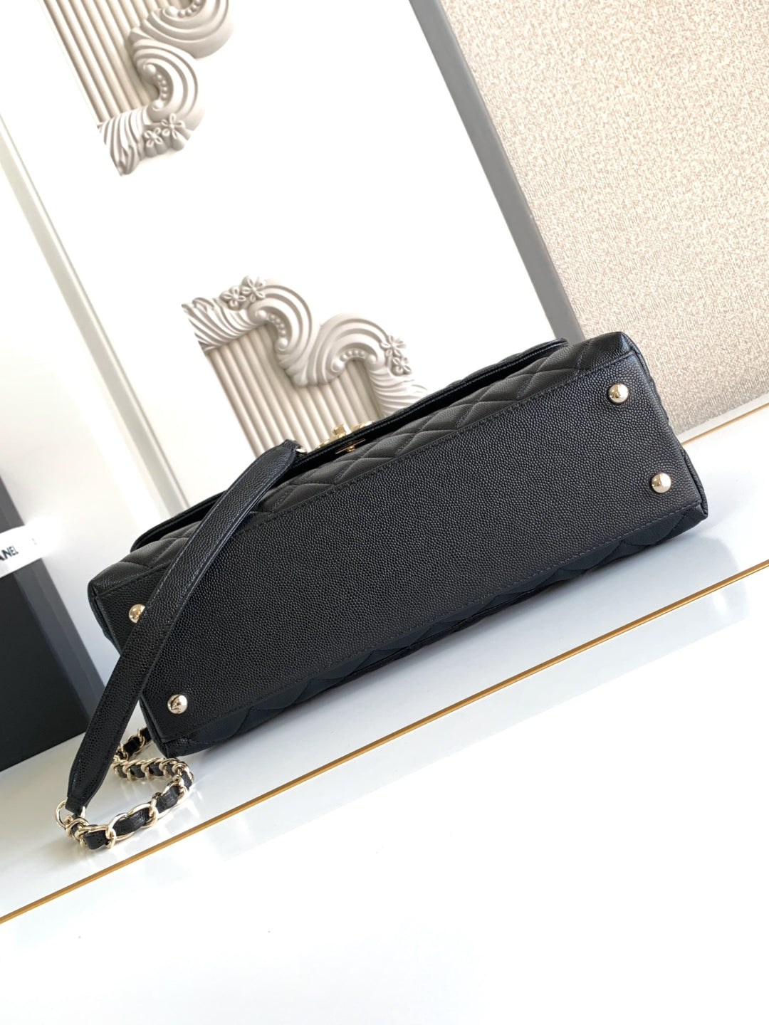 Chanel Flap bag with top handle, Lambskin, black — Fashion