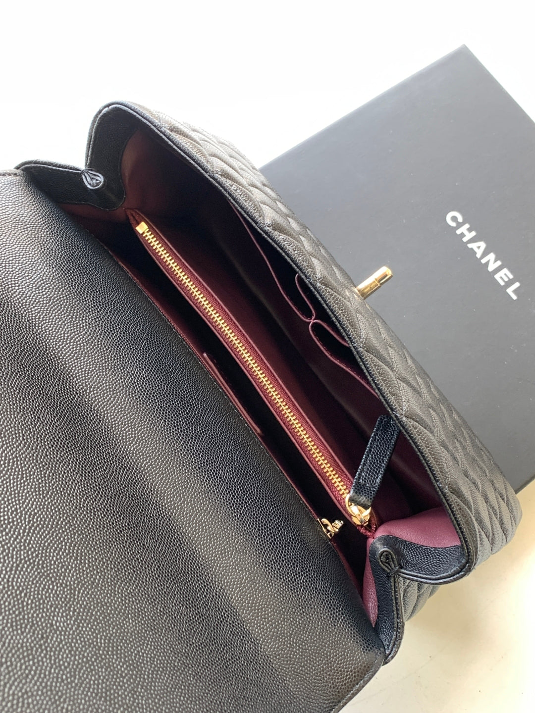 Chanel Flap bag with top handle, Lambskin, black — Fashion