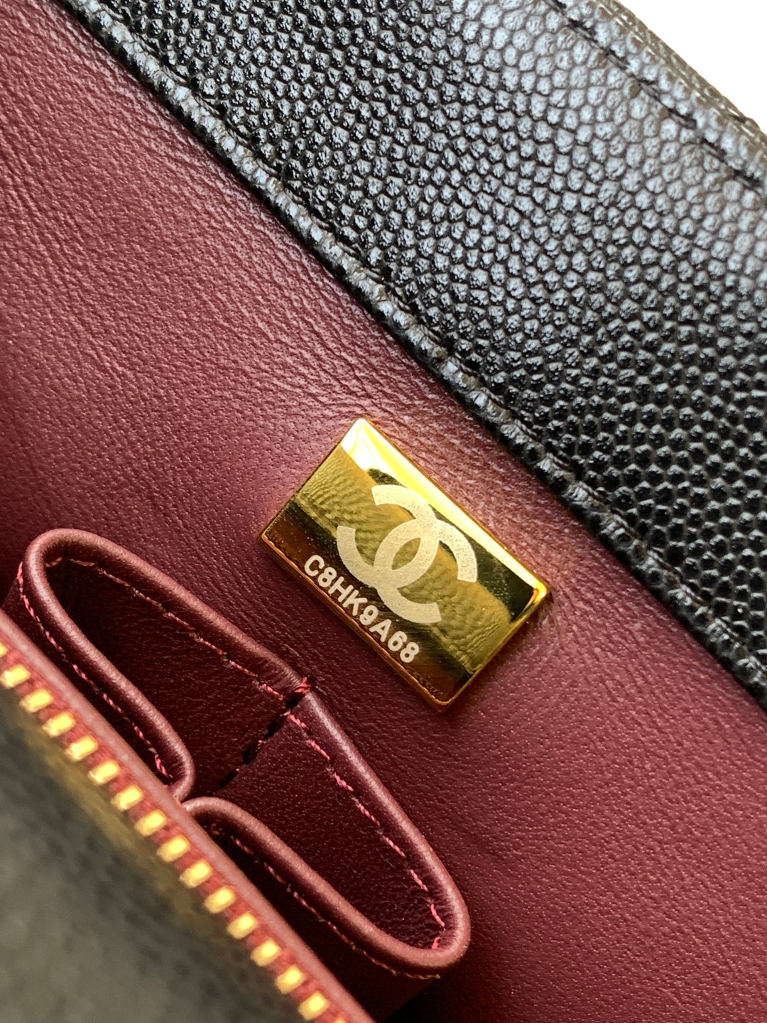 Chanel SSap bag with top handle, Lambskin, black — Fashion
